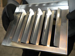 钣金加工企业如何通过引进自动化折弯成型设备降低生产成本，提高产品质量？-中山开云体育官方网站-开云app(中国)一站式服务平台-开云体育官方网站-开云app(中国)一站式服务平台